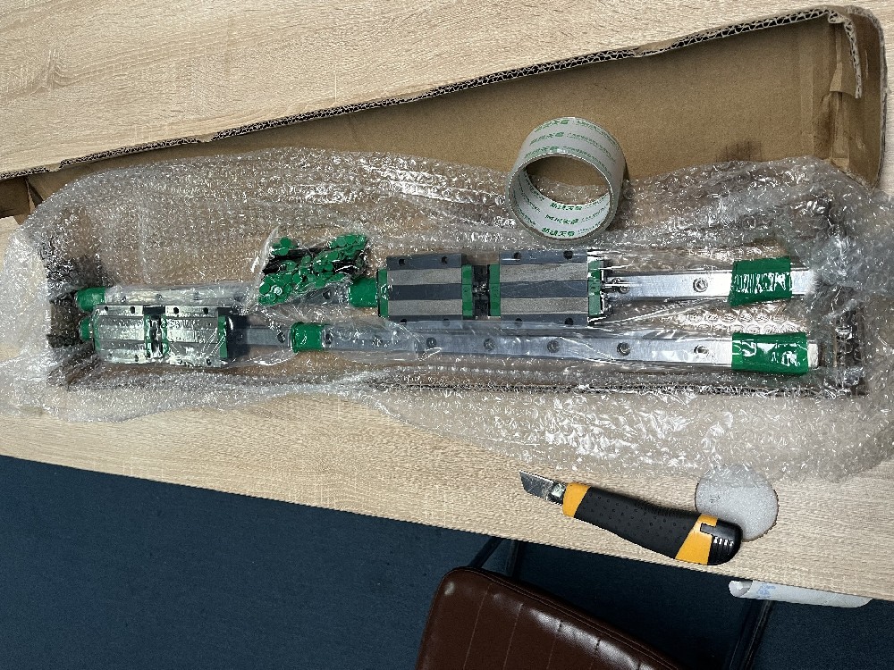 江苏的王女士订购的导轨